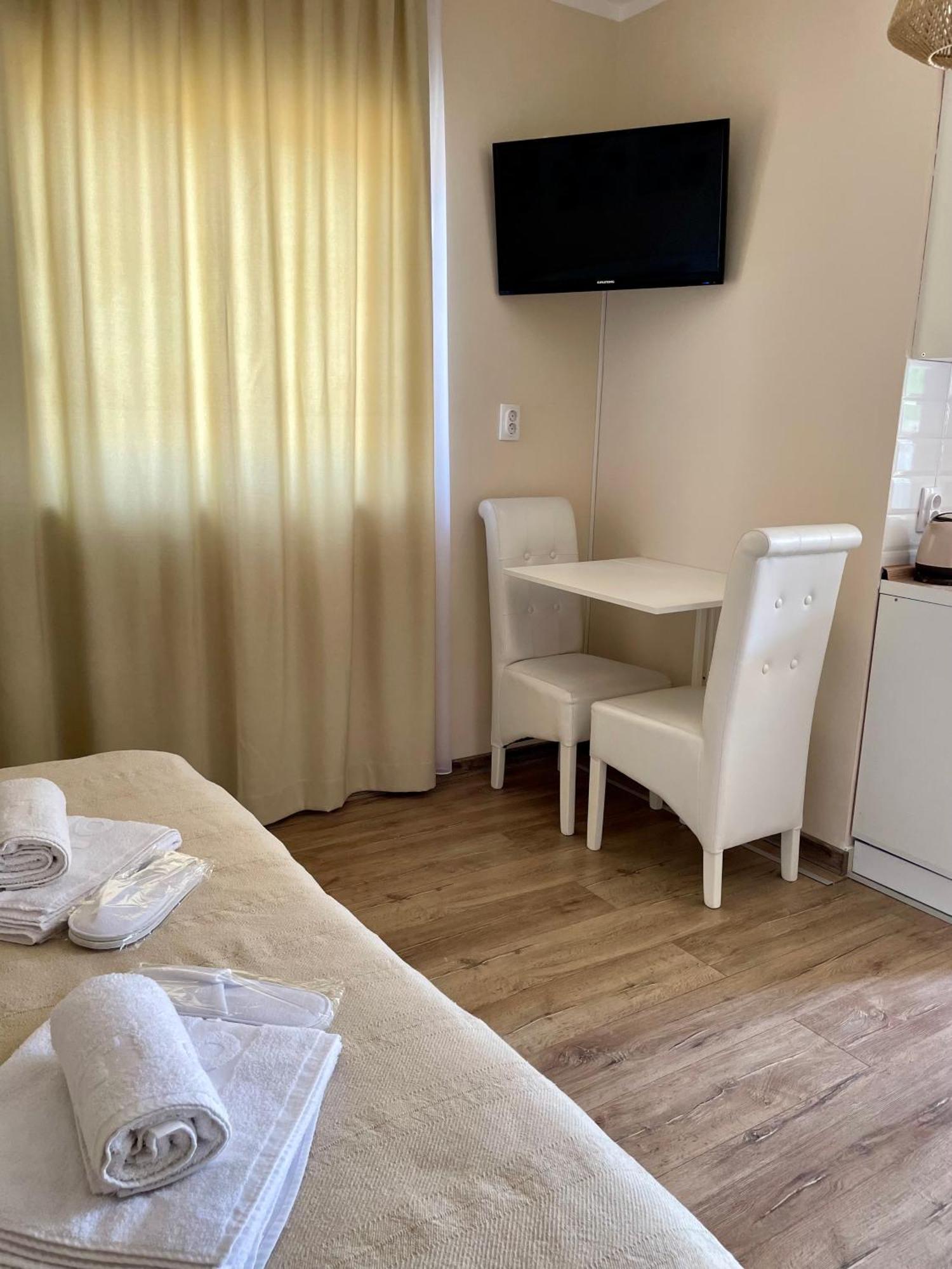 Airport Apartments Alexandra Surčin Zewnętrze zdjęcie